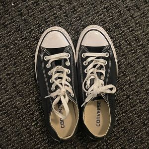 Black all star converse